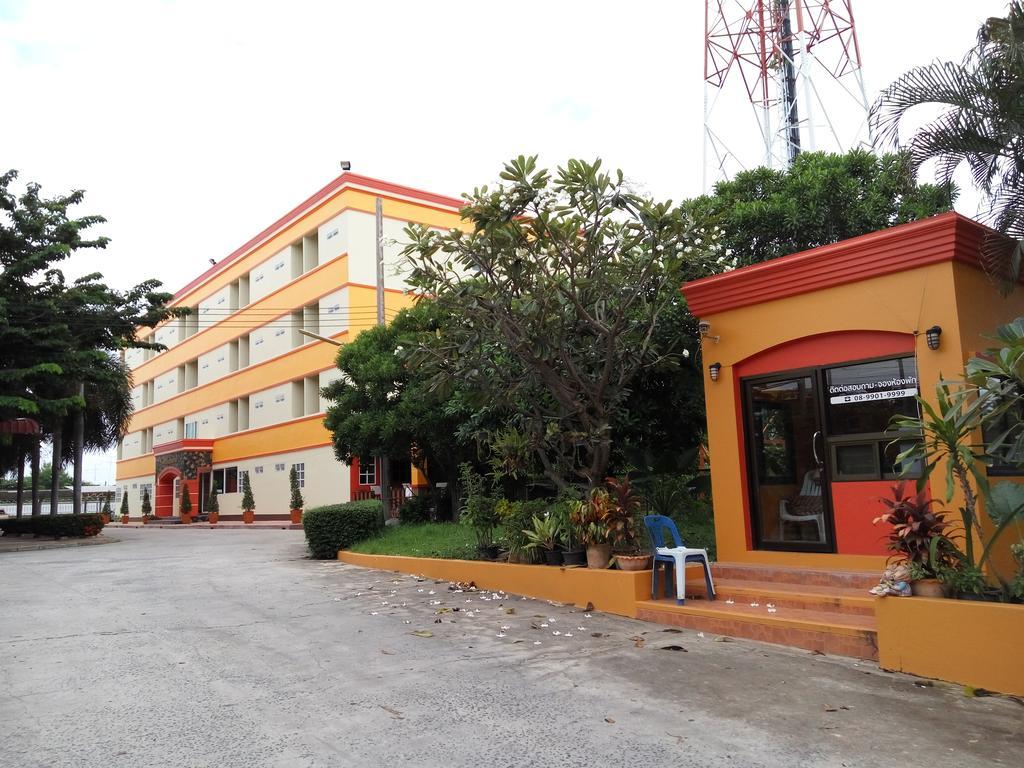 Central Park Hotel Singburi Dış mekan fotoğraf