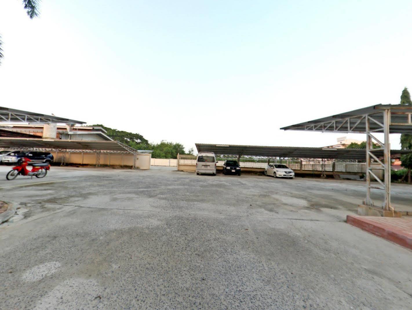 Central Park Hotel Singburi Dış mekan fotoğraf
