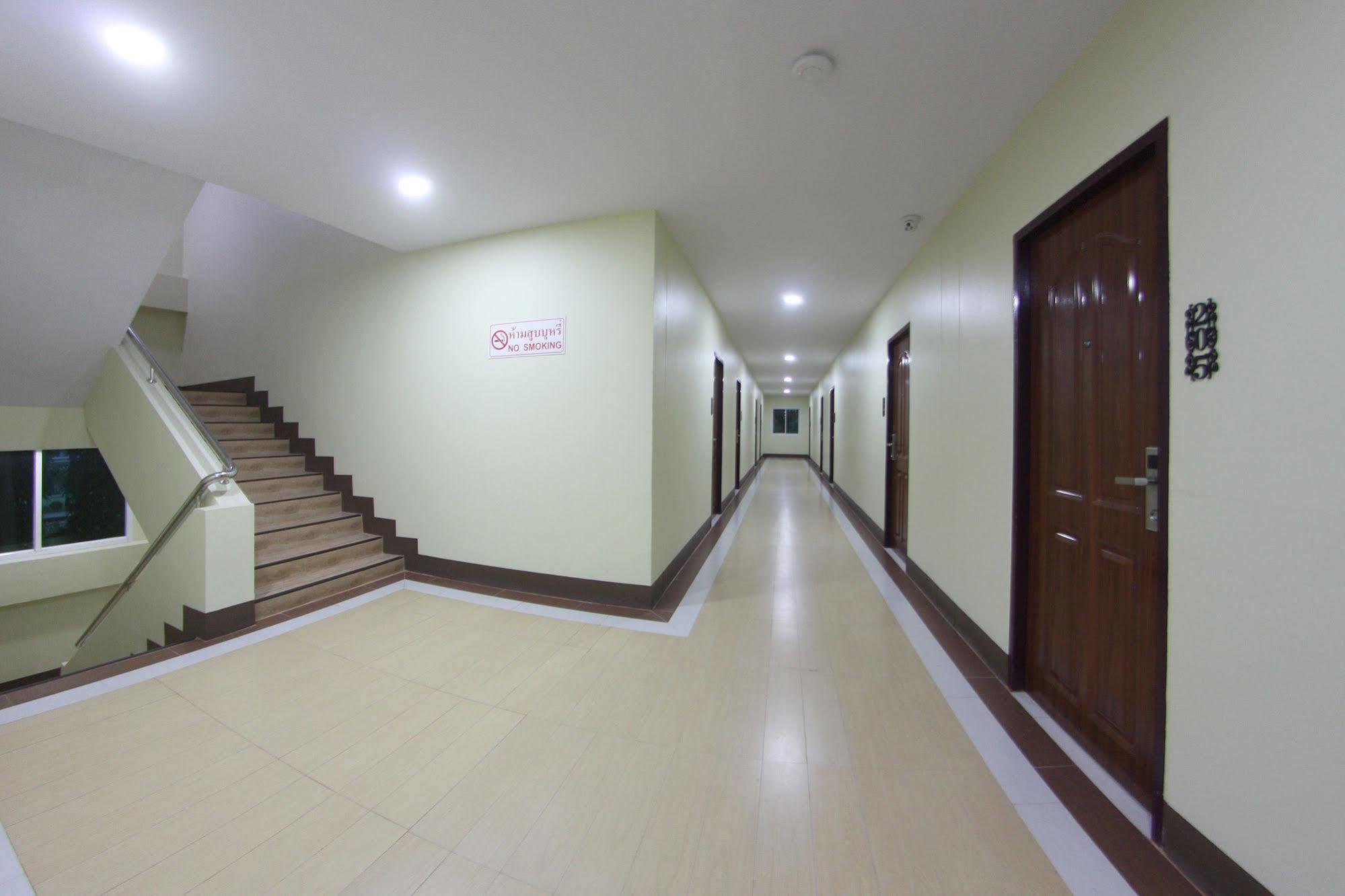 Central Park Hotel Singburi Dış mekan fotoğraf