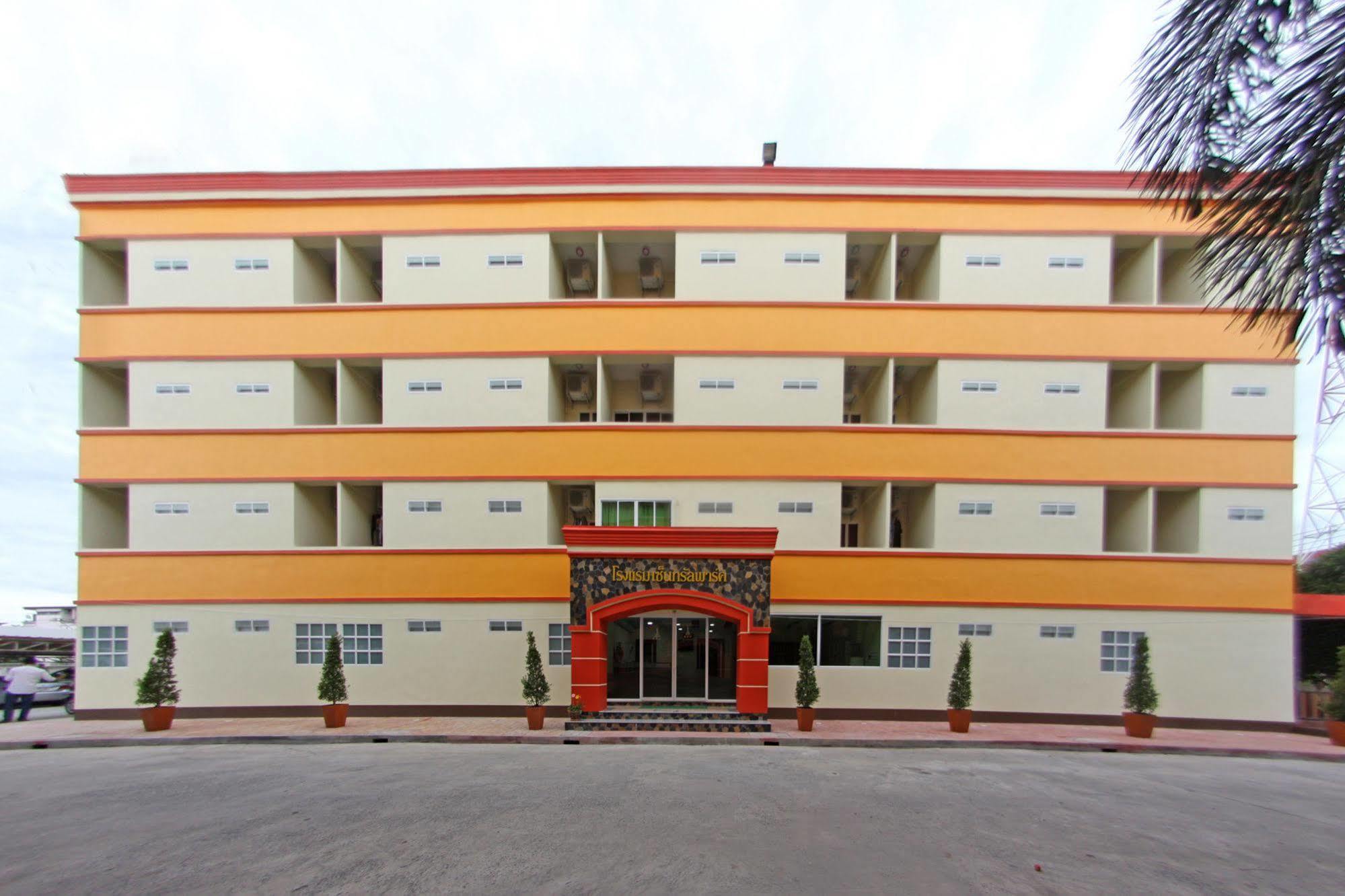 Central Park Hotel Singburi Dış mekan fotoğraf